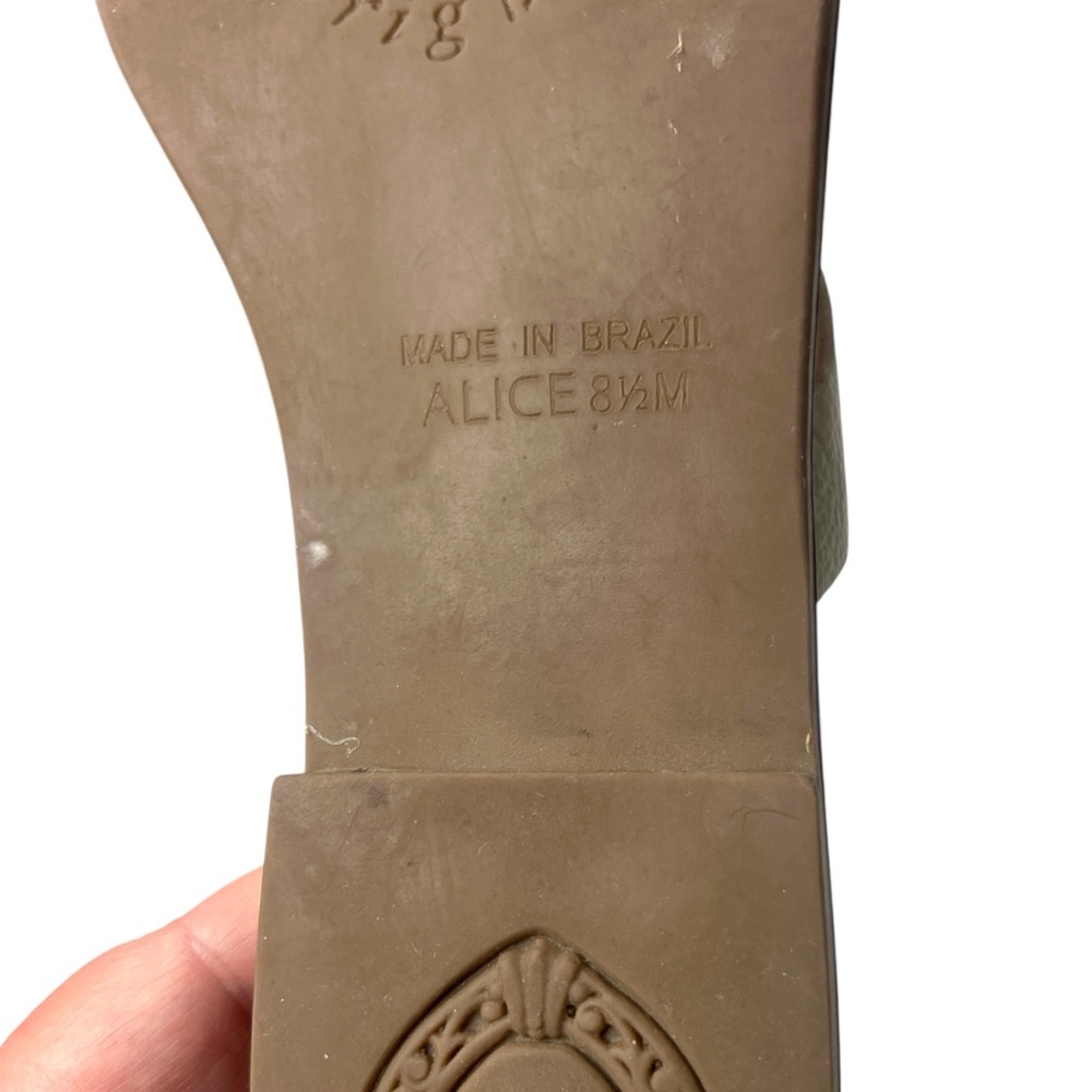 BRIGHTON Alice White Leather Sandals Silver‎ Medallion Size 8.5 - Picture 12 of 12